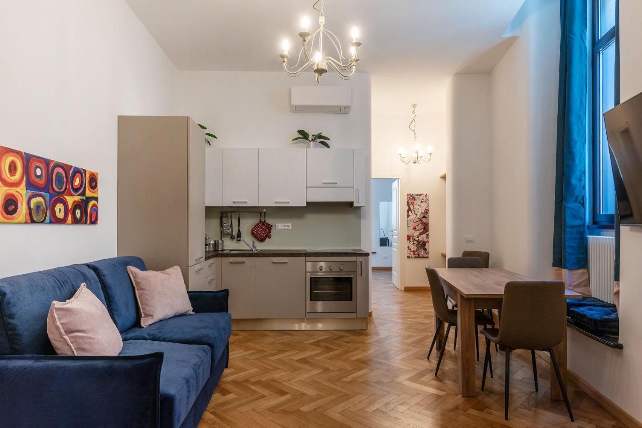 Cs Termini Nazionale Apartments Rome Bagian luar foto