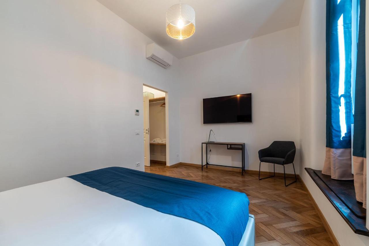 Cs Termini Nazionale Apartments Rome Bagian luar foto